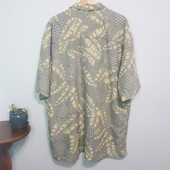 Bamboo Cay Men's Tropical Button Down Shirt - Picture 2 of 7